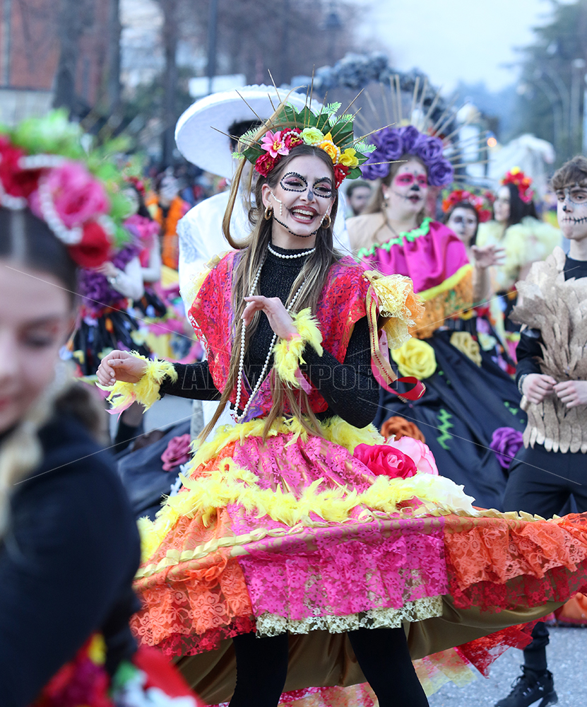 Annullata la sfilata del Carnevale di Castrovillari: ma la festa non si ferma