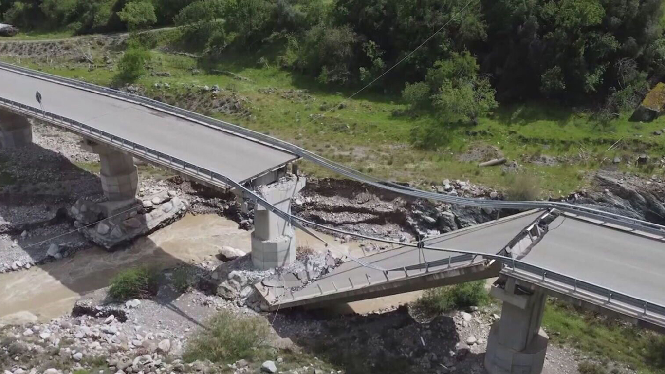 Crollo del ponte a Longobucco: la Camera dei Deputati boccia un decreto proposto da M5S