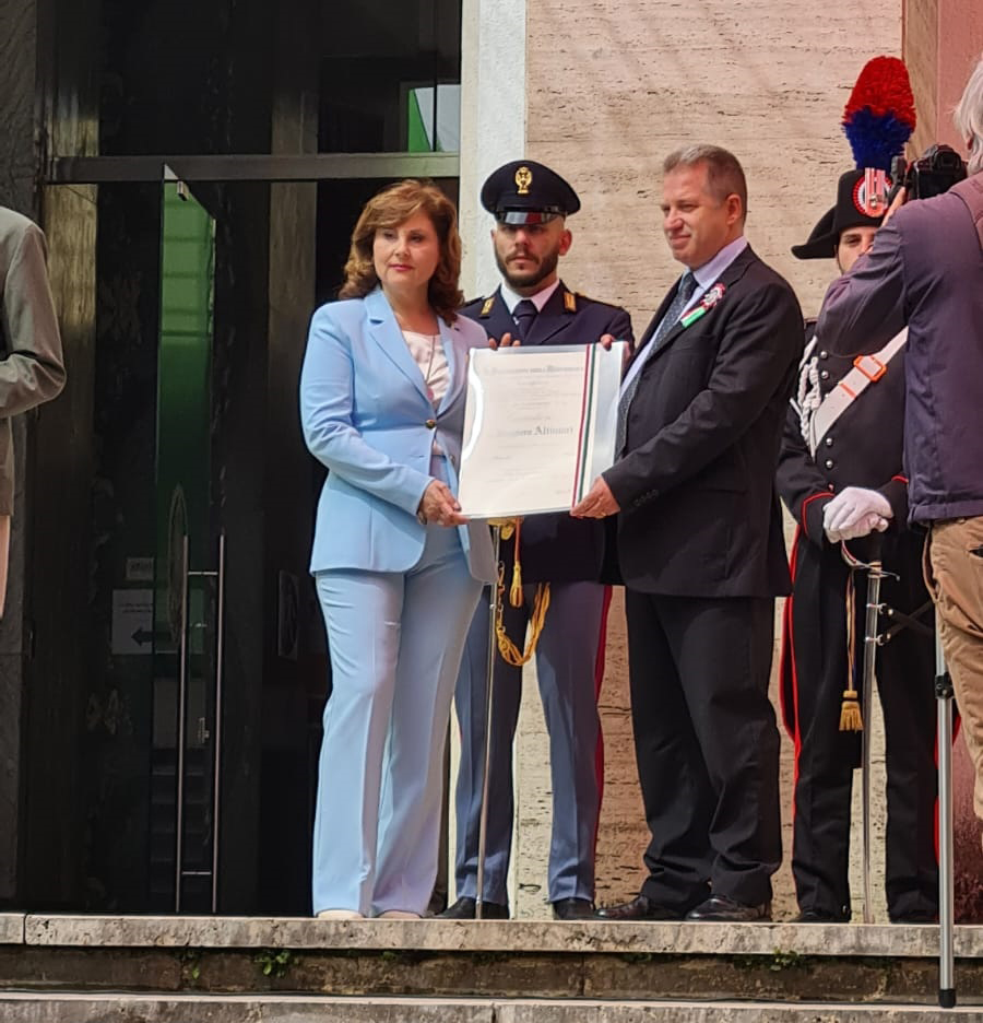 Cavaliere al merito della Repubblica: onorificenza al Vice Ispettore Ruggiero Altimari