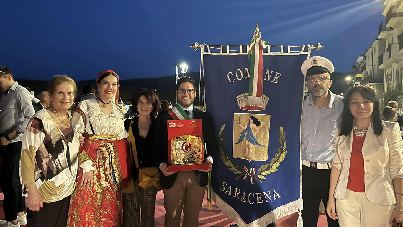 Premiato l’abito di Saracena al Festival del costume tradizionale calabrese