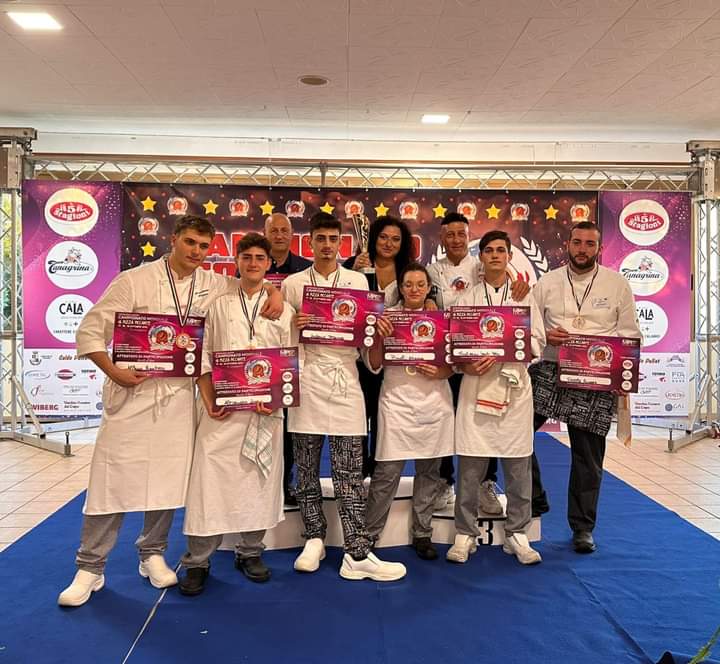 Campionato Mondiale di Pizza Piccante, applausi per gli studenti dell’Ipseoa
