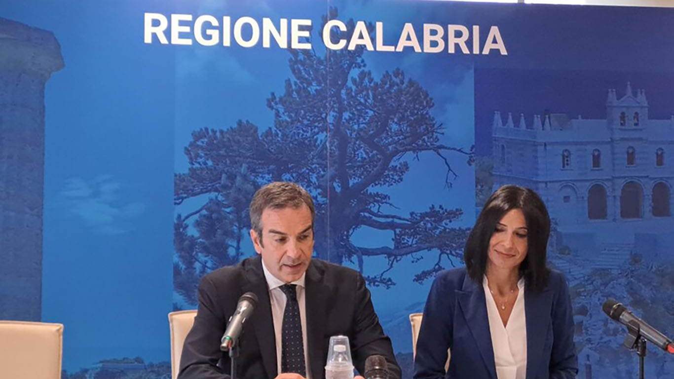 Caro scuola: la regione Calabria stanzia 16 milioni di euro per le famiglie