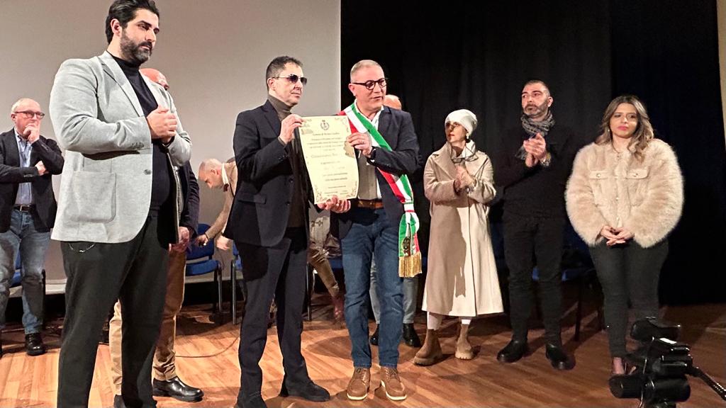 Morano Calabro conferisce la cittadinanza benemerita al giornalista Salvo Esposito